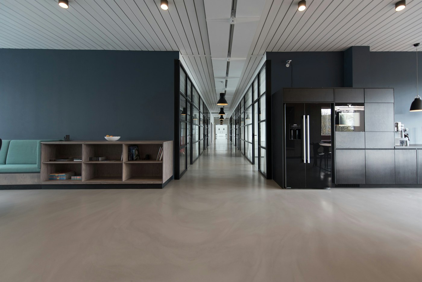 Couloir de bureaux